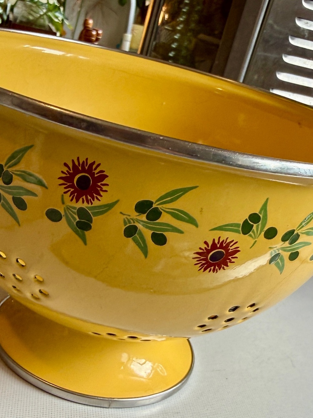 Vintage yellow enamel colander